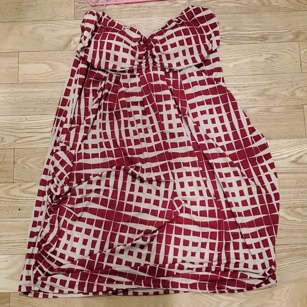 Strapless Dress w/Pockets (Size 22-24)